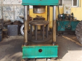 液壓拉伸機