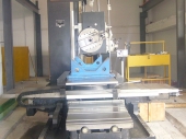 Digital display boring and milling machine